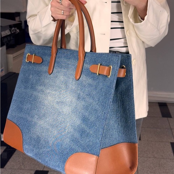Lauren Ralph Lauren
Devyn Denim with Leather Trim Large Tote Bag - Picture 3 of 10